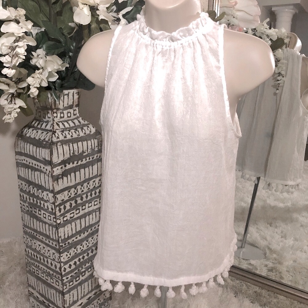 Sun & Shadow White Sleeveless Top